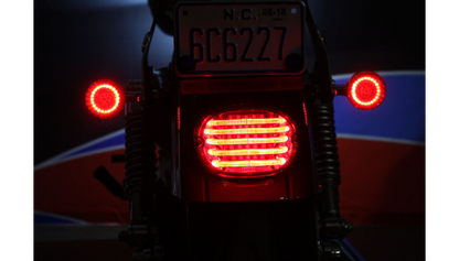 CUSTOM DYNAMICS ProBEAM® Low-Profile LED Taillight Kit LED尾燈