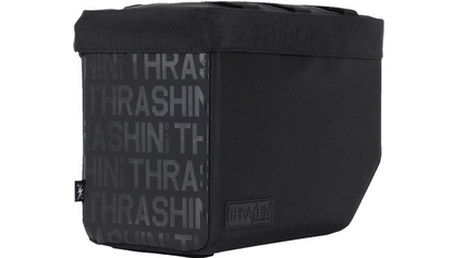 THRASHIN ESSENTIAL BASE 10升 馬鞍包