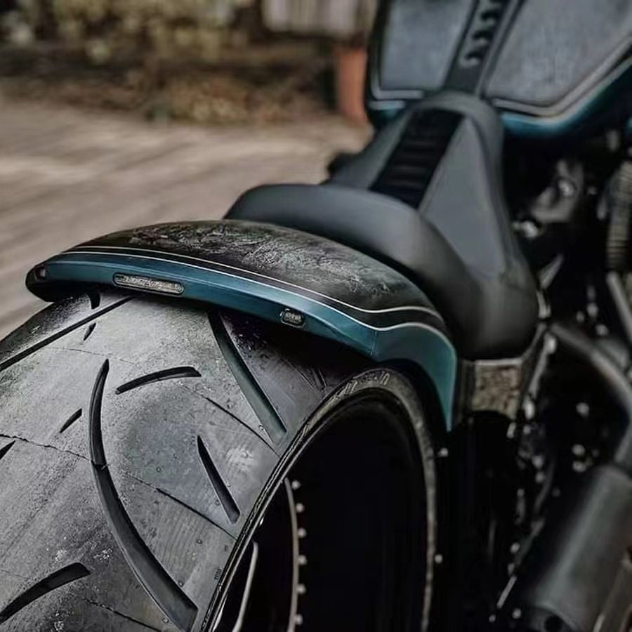 Wide Bobber Rear Fender後土除套件 (適用18-25 Fat Boy / Breakout)