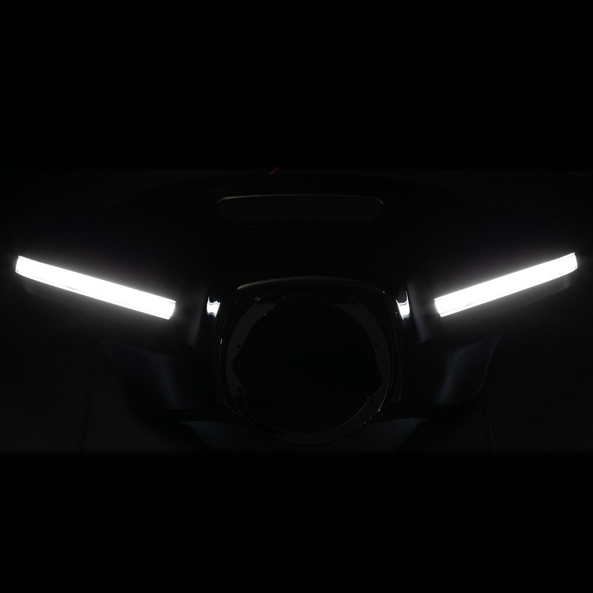 Outer Fairing Integrated LED 整合式牛頭外罩適用 17-24 Street Glide)